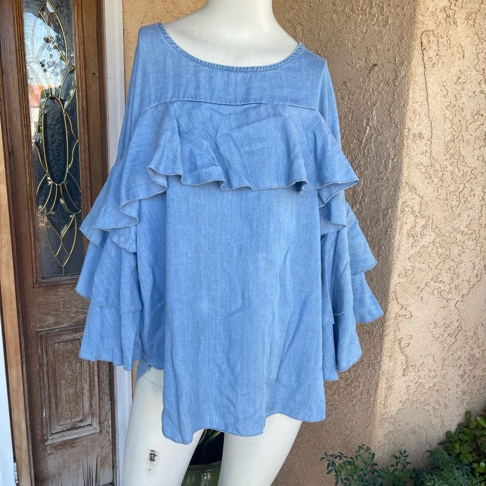 Lauren Conrad Ruffle Chambray Blouse LARGE - Picture 6 of 7
